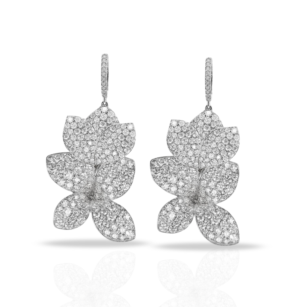 Cercei lungi cu elemente florale