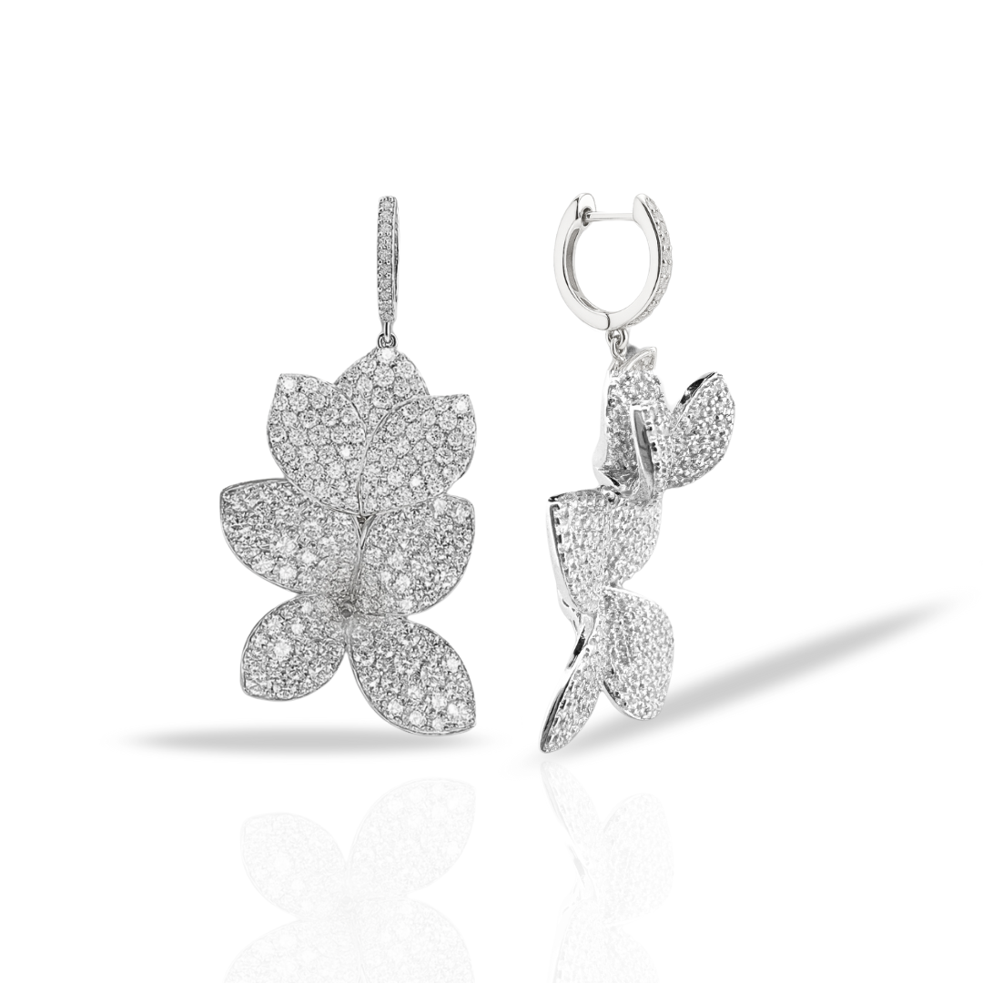 Cercei lungi cu elemente florale