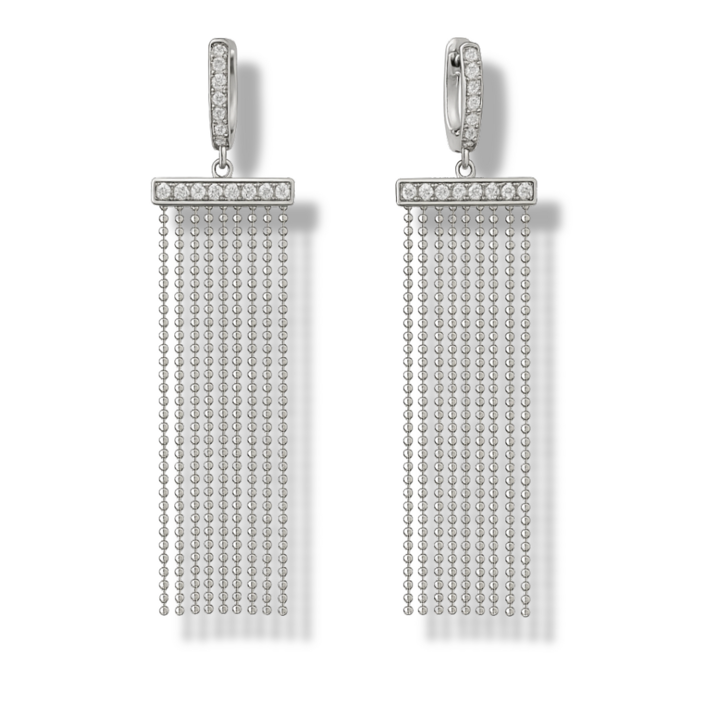 Cercei eleganți din lanțuri cu biluțe